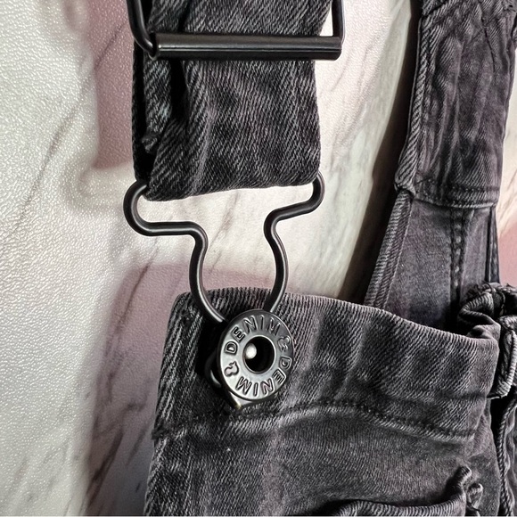 H&M Broken In Skinny Black Denim Overalls SZ 14 - Picture 7 of 9